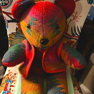 Handcrafted by Navajo women of New Mexico.